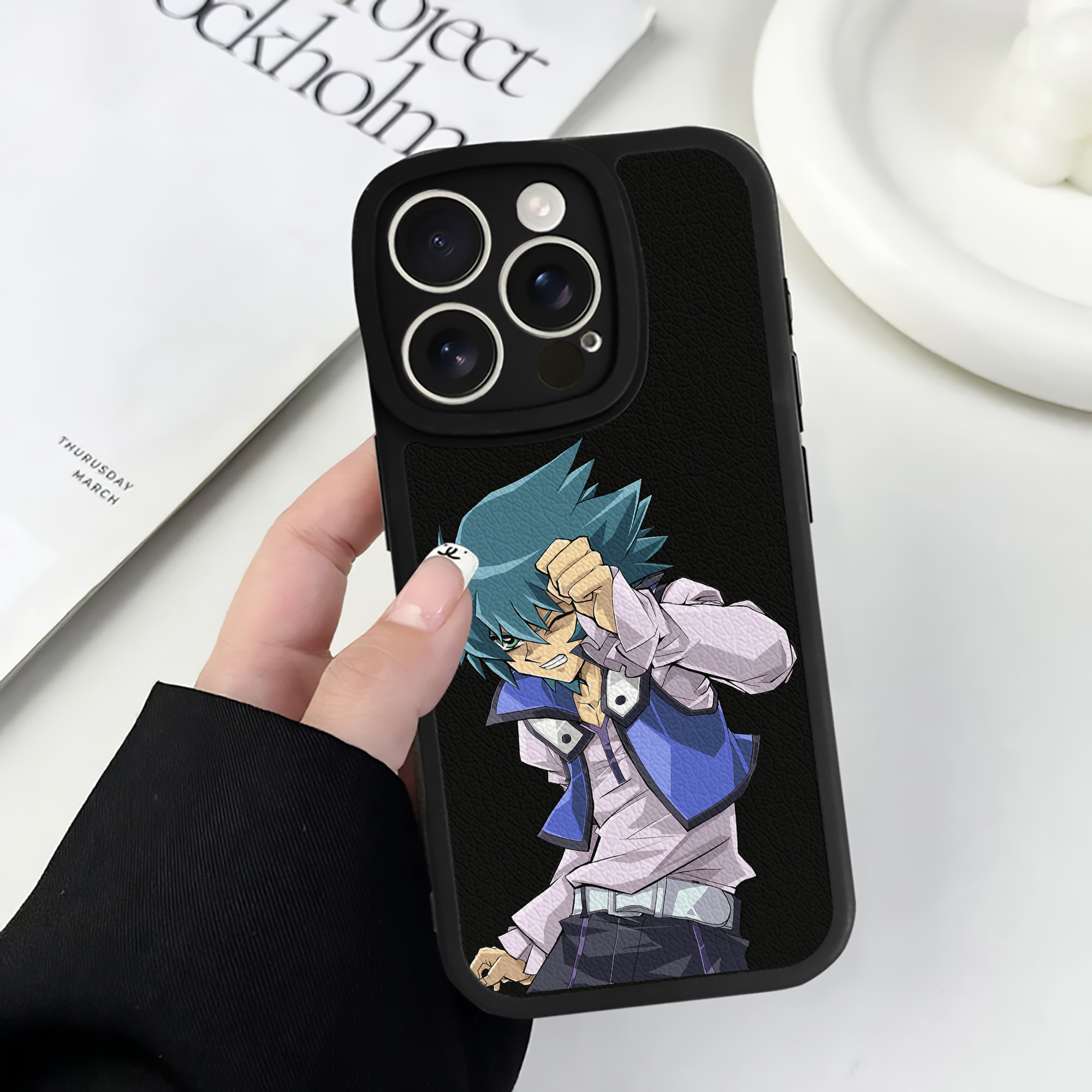 遊☆戯☆王 Yu-Gi-Oh! 【iPhone 16シリーズ対応】シリコンスマホケース（レザー調） 材質：シリコン